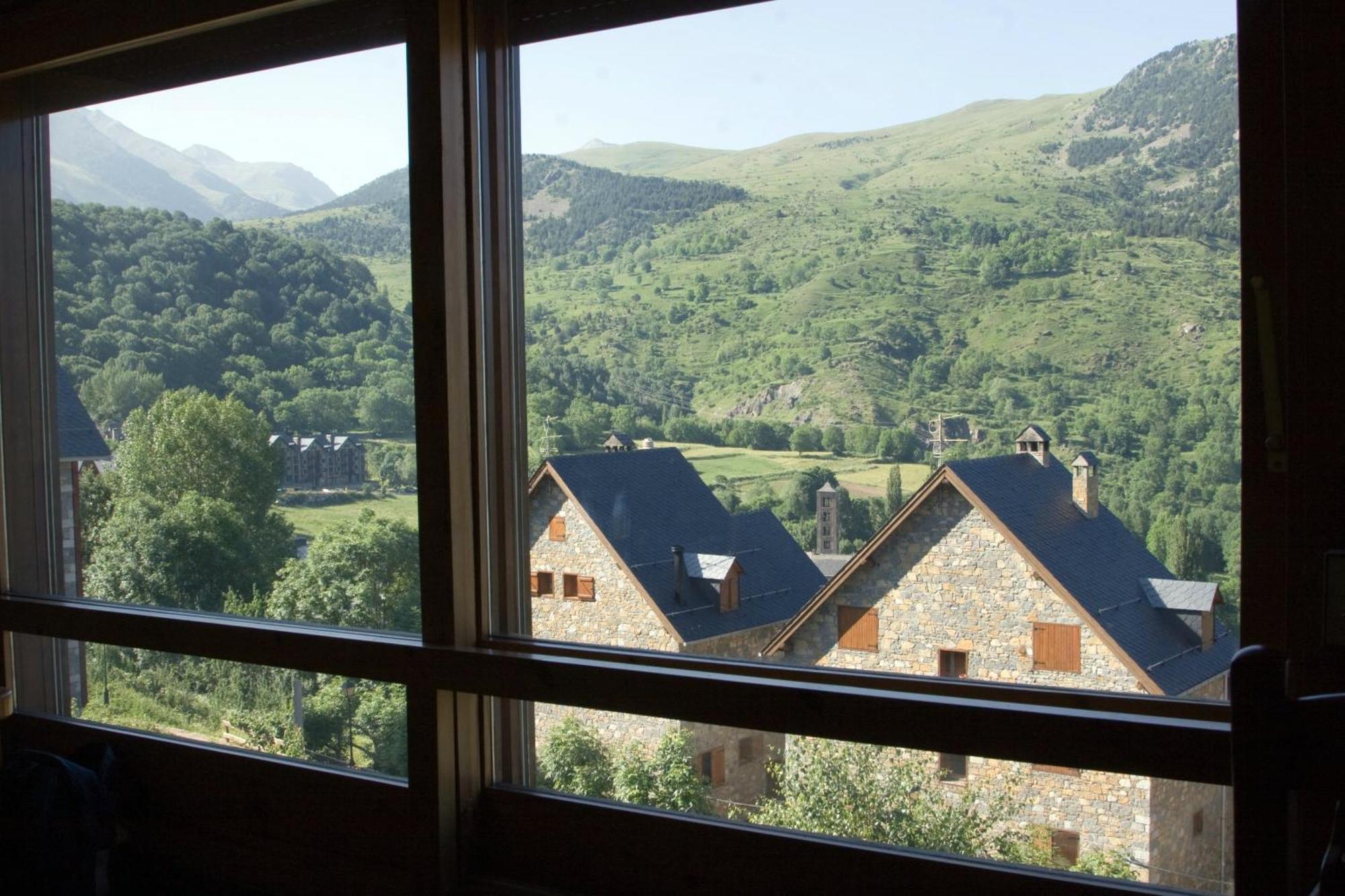 El Xalet De Tauell Hotel Rural Exterior foto