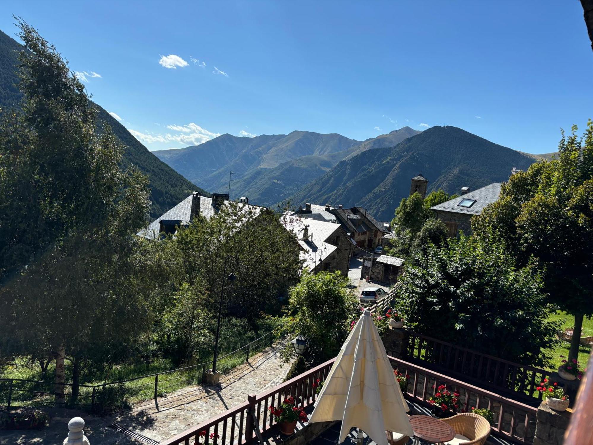 El Xalet De Tauell Hotel Rural Exterior foto